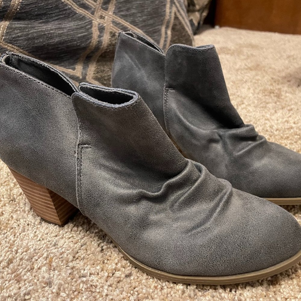 NWT Report Clarice Heeled Bootie